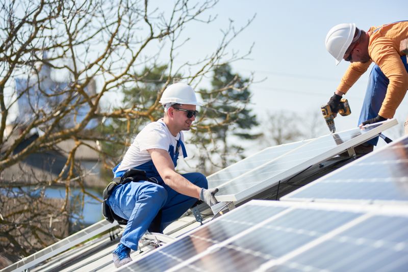 Who Does Solar Panels Service